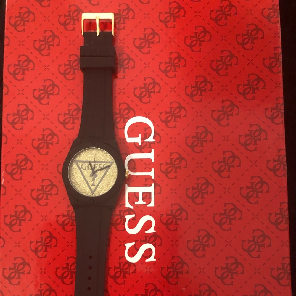 Guess watch beautiful black and gold design